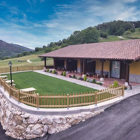 Apartamentos Fuente La Pipa Авин Экстерьер фото